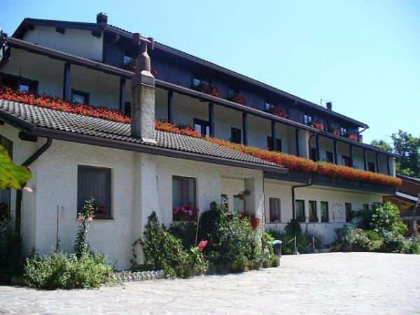 Albergo Negritella Borgo Valsugana Exteriör bild