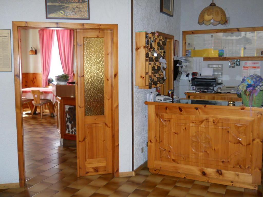 Albergo Negritella Borgo Valsugana Exteriör bild