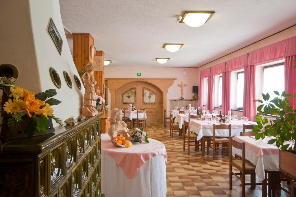 Albergo Negritella Borgo Valsugana Exteriör bild